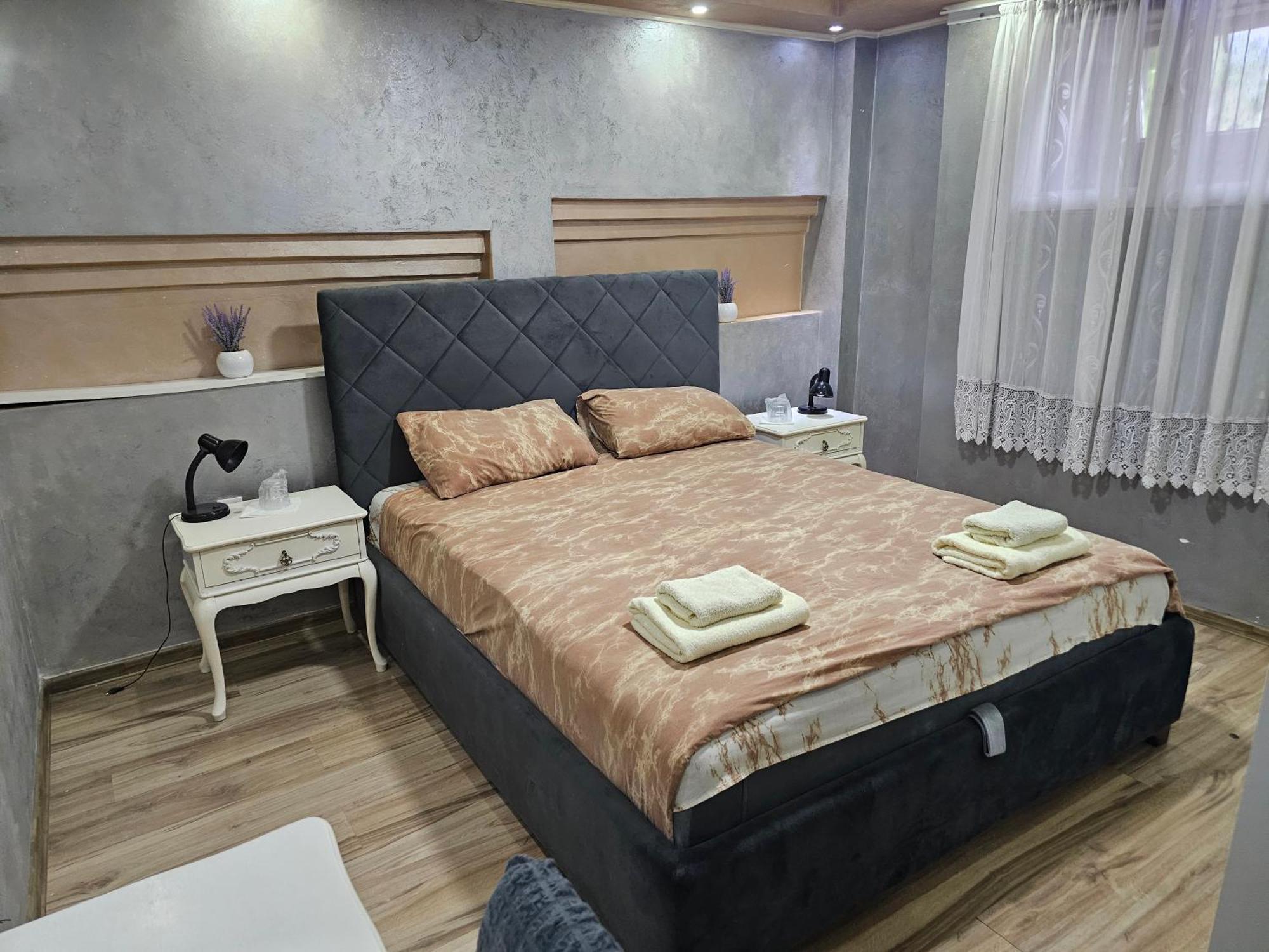 Prenociste Rooms Simke Szabadka Kültér fotó