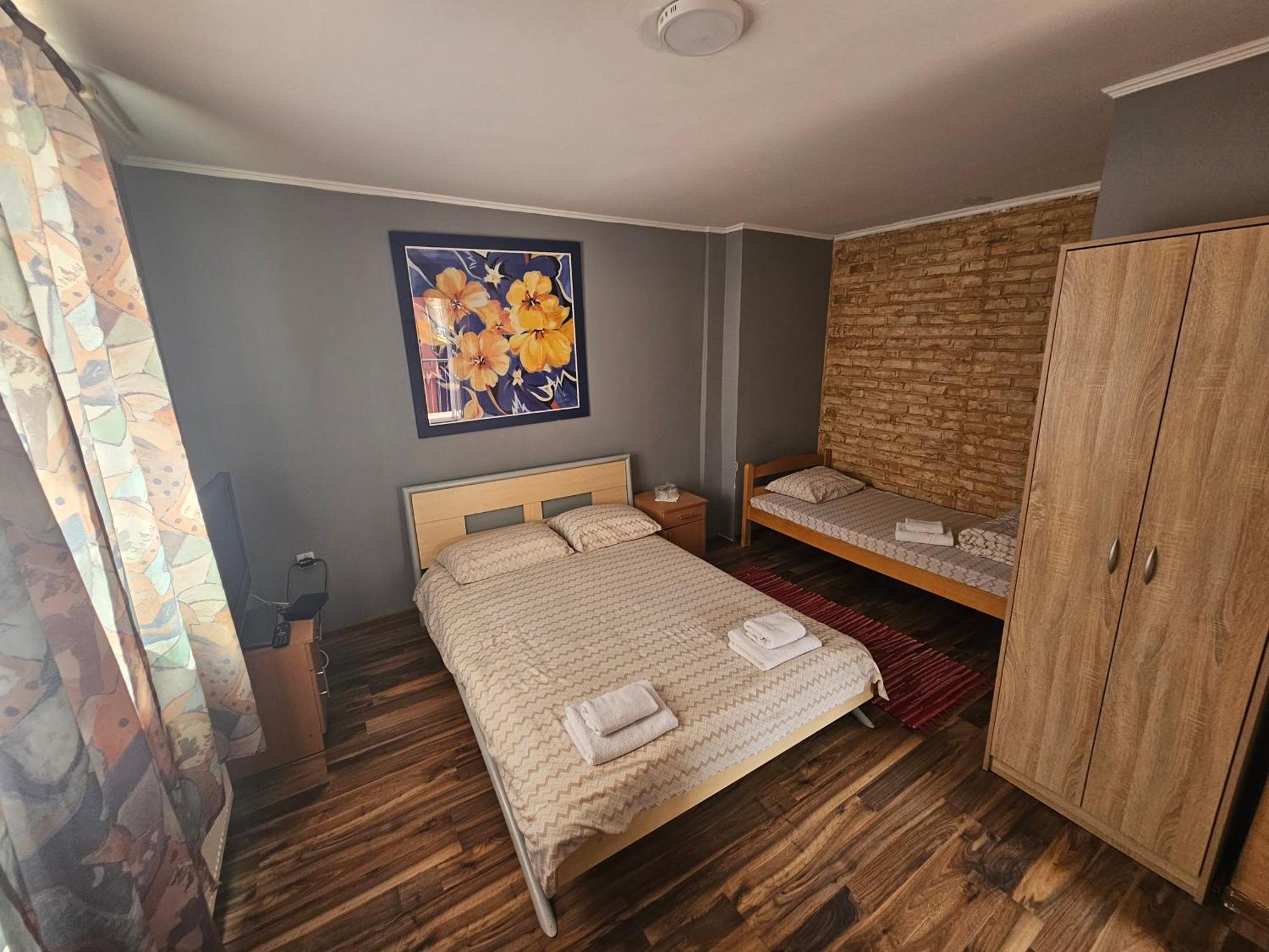 Prenociste Rooms Simke Szabadka Kültér fotó