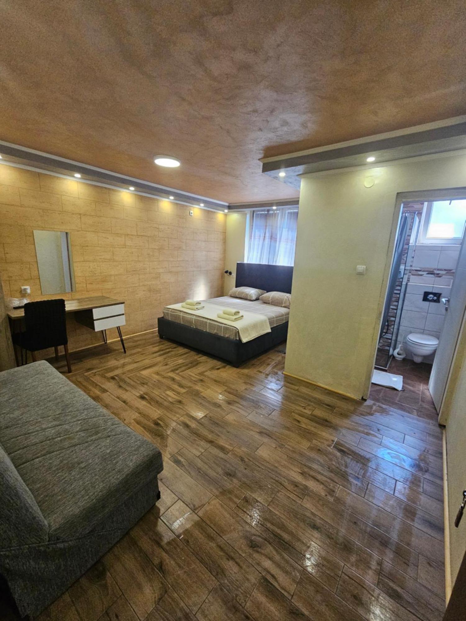 Prenociste Rooms Simke Szabadka Kültér fotó